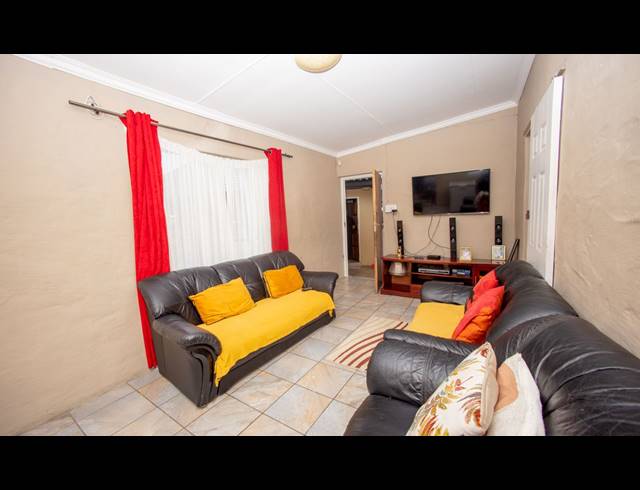 3 BEDROOM HOUSE FOR SALE IN AMALINDA